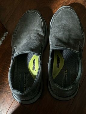 Skechers Slip-On Casual Shoes in Dark Gray with Lime Insoles